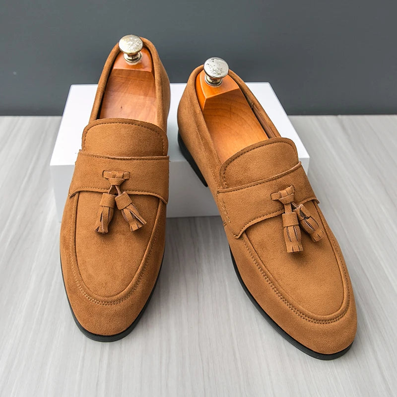 Nicolás | Mocasín de ante con borlas