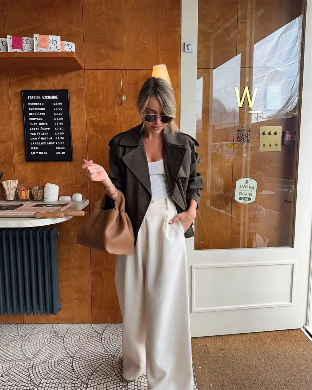 Rebeca | Trench Cropped Elegance